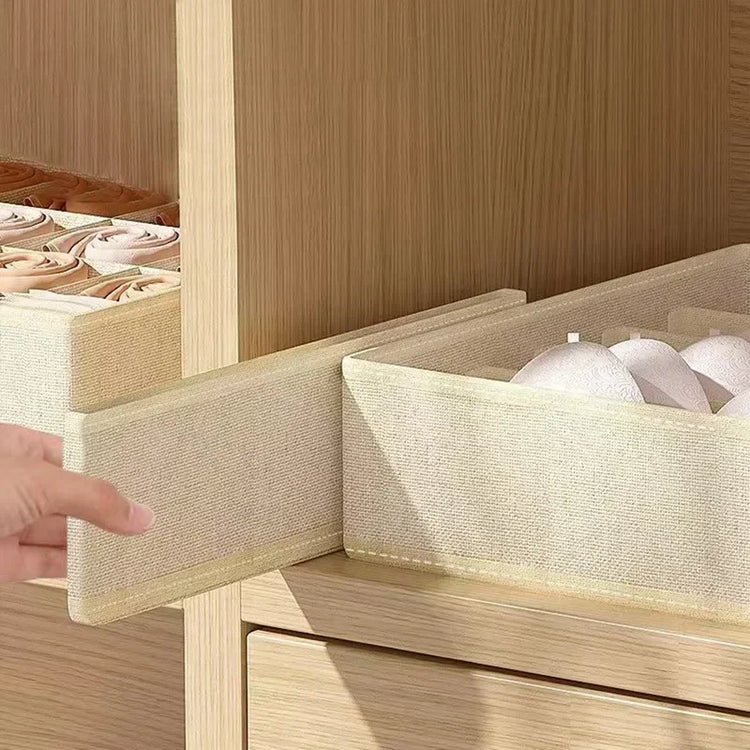 Superbes organisateurs de tiroirs pour sous-vêtements, chaussettes et soutien-gorges – 3 modèles, 2 couleurs. Dites adieu au désordre et profitez de tiroirs parfaitement organisés. La livraison prioritaire est offerte !