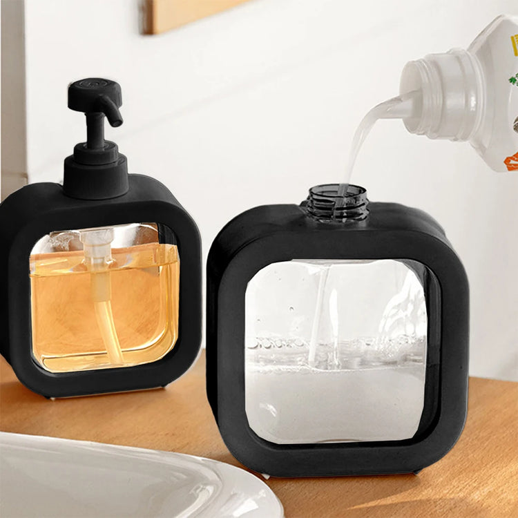 Superbes distributeurs de savon élégants et durables, au design tendance avec un corps transparent et noir, dotés de pompes anti-fuite robustes, écologiques, réutilisables et polyvalents pour la salle de bain et la cuisine. La livraison est offerte !