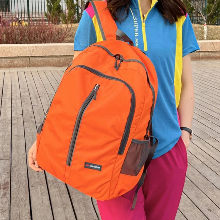 Superbe sac à dos en nylon • Grand format 48 x 33 x 15 cm • 5 couleurs disponibles • Imperméable • Compatible avec ordinateur portable et tablette • Travail, voyages, vacances, loisirs, sports, week-ends, etc. La livraison prioritaire est offerte !