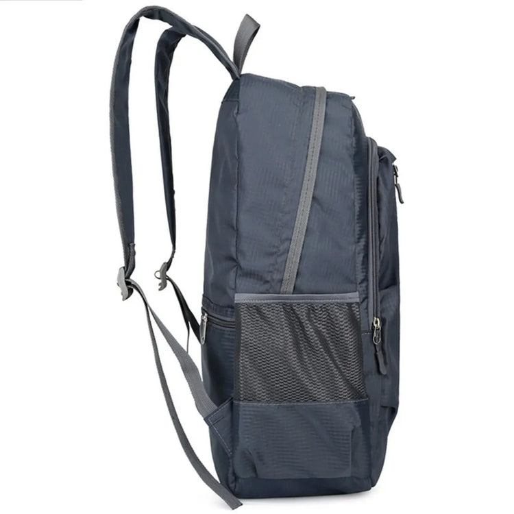 Superbe sac à dos en nylon • Grand format 48 x 33 x 15 cm • 5 couleurs disponibles • Imperméable • Compatible avec ordinateur portable et tablette • Travail, voyages, vacances, loisirs, sports, week-ends, etc. La livraison prioritaire est offerte !