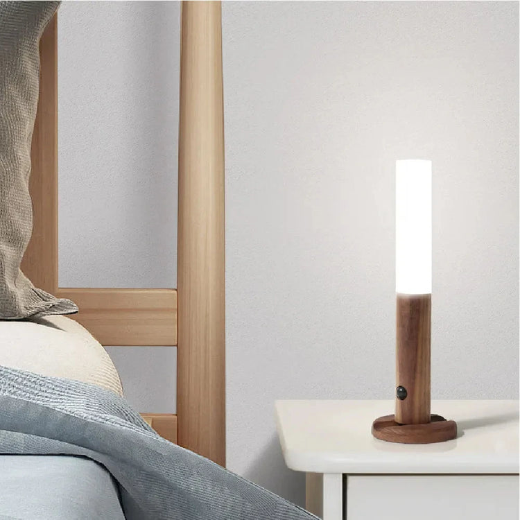 Ingénieuse veilleuse magnétique rechargeable avec détecteur de mouvement - Installation sans perçage - Lumière LED douce et apaisante - Design élégant, amovible et polyvalent. La livraison prioritaire est offerte !