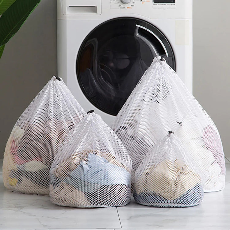 Sac en maille avec cordon de serrage pour machine à laver. Idéal pour sous-vêtements, chaussettes, soutiens-gorge, etc. La livraison est offerte !