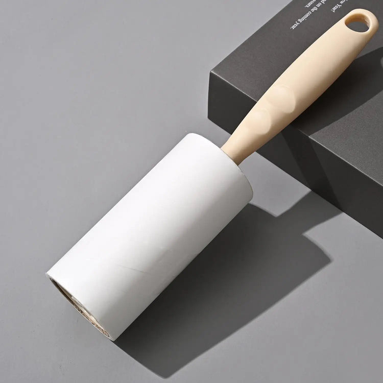 Rouleau adhésif déchirable – Élimine les poils d’animaux, la poussière et les peluches sur vêtements, tapis et tissus – recharges remplaçables. Livraison prioritaire offerte !