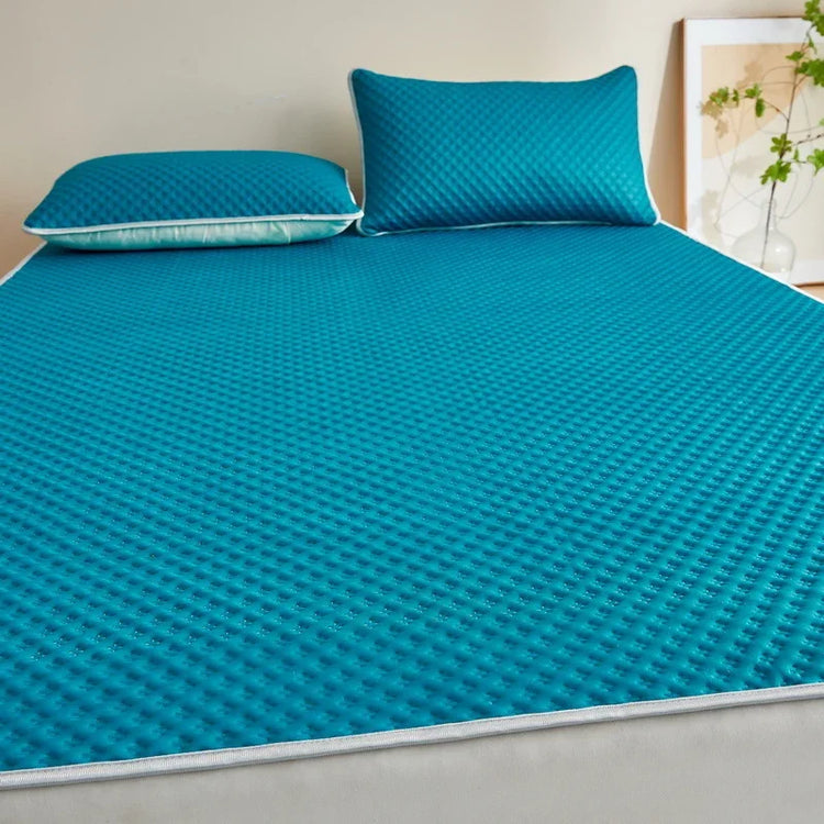 Protège-matelas d’été, toujours frais, doux et confortable, procure une agréable fraîcheur pendant la saison chaude. La livraison prioritaire est offerte !