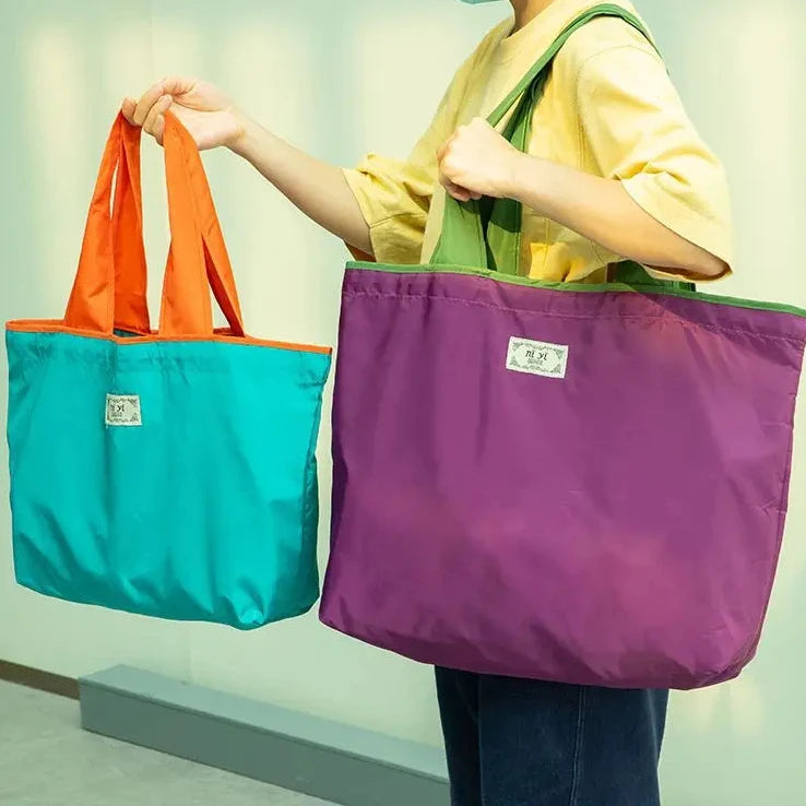 Grand sac shopping pliable et réutilisable en tissu léger – Cabas bicolore à anses longues pour courses, sport, yoga, week-end ou travail – Fermeture par cordon coulissant. La livraison prioritaire est offerte !