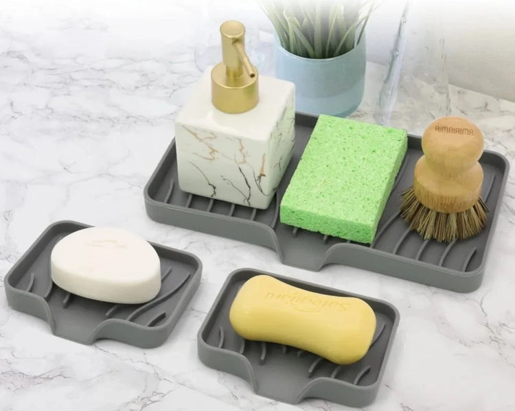 Porte-savon et porte-éponges en silicone avec système auto-drainant, anti-fondant et antidérapant, idéal pour salle de bain, baignoire et cuisine, matériaux durables et polyvalence accrue. La livraison est offerte !