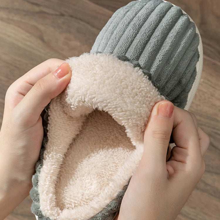 Fabuleux chaussons ultra douillets, doublés en peluche, chauds et ultra moelleux, antidérapants, parfaits pour un usage intérieur décontracté et des moments de confort absolu. La livraison prioritaire est offerte !