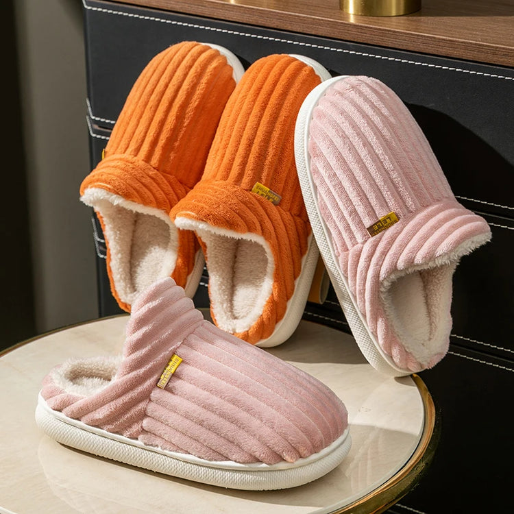 Fabuleux chaussons ultra douillets, doublés en peluche, chauds et ultra moelleux, antidérapants, parfaits pour un usage intérieur décontracté et des moments de confort absolu. La livraison prioritaire est offerte !