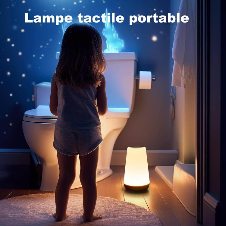 Ingénieuse lampe magique, 5 niveaux de lumière blanche chaude, 13 couleurs, luminosité réglable, 256 ambiances, télécommande, en mode batterie rechargeable ou branchée via USB. Voilà la petite lampe parfaite. La livraison est offerte !