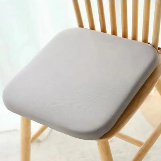Coussin ultra-confort en mousse mémoire, idéal pour chaise, fauteuil, voiture ou bureau, housse lavable, soulage et assure un confort durable même en cas de position assise prolongée. La livraison prioritaire est offerte !