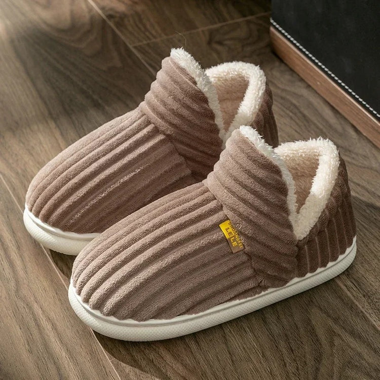 Fabuleux chaussons ultra douillets, doublés en peluche, chauds et ultra moelleux, antidérapants, parfaits pour un usage intérieur décontracté et des moments de confort absolu. La livraison prioritaire est offerte !