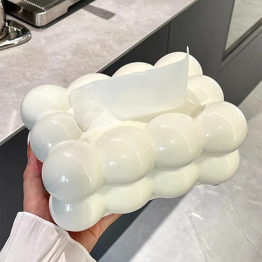 Boîte à mouchoirs design nuage en résine élégante, durable et facile à nettoyer, avec grande ouverture pratique, idéale pour salon, chambre, cuisine, salle de bain ou voiture, décoration moderne et cadeau original. Livraison offerte !