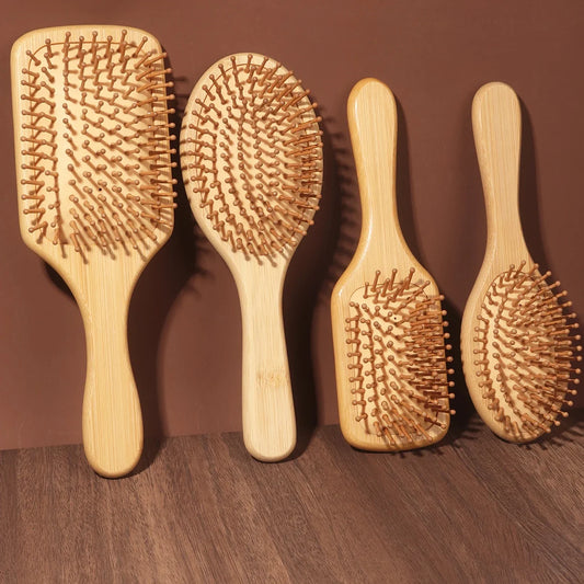 Lot de 4 brosses à cheveux en bambou naturel avec coussin d’air, démêlante antistatique, massage du cuir chevelu, prévient la casse et répartit les huiles naturelles – adaptée à tous types de cheveux, 4 brosses Premium. Livraison offerte !