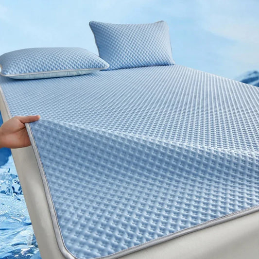 Protège-matelas d’été, toujours frais, doux et confortable, procure une agréable fraîcheur pendant la saison chaude. La livraison prioritaire est offerte !